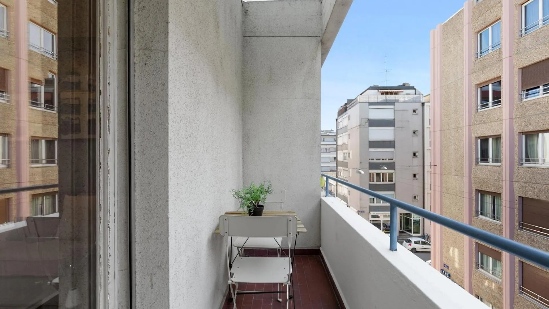 Richemont Residence By Homenhancement Geneva Apartment